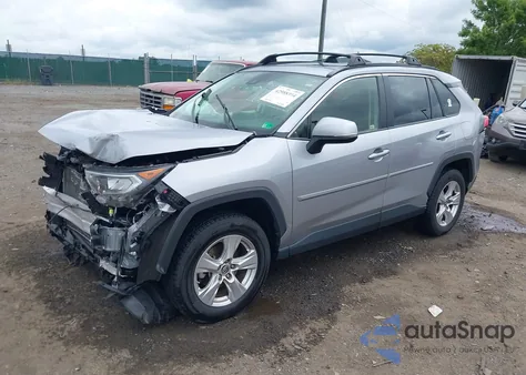 2019 Toyota Rav4 Xle from USA, damaged, VIN JTMP1RFV4KD012750